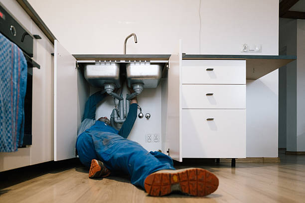 Professional Pipe Repair technician working in Riverside, MO